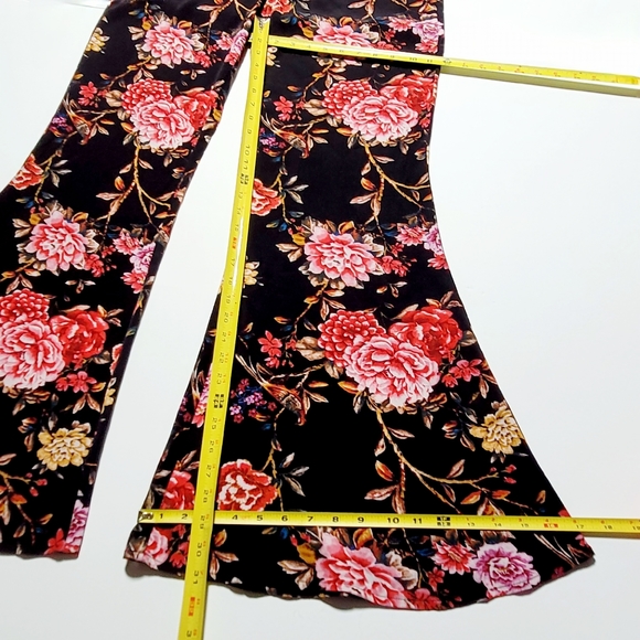 Forever 21 High Rise Rose Print Flare Pants Women's (XL) - Picture 6 of 6